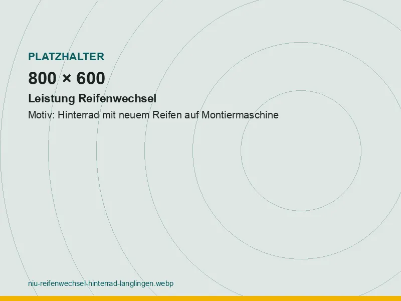 Ausgebautes Hinterrad eines NIU-Rollers mit neuem Reifen auf der Montiermaschine